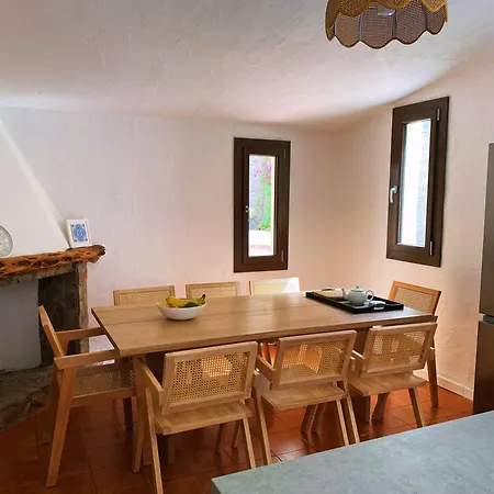 Seaview Villa, 4 Bedrooms, 5 Min Walk To 빌라