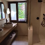 Seaview Villa, 4 Bedrooms, 5 Min Walk To Βίλα *