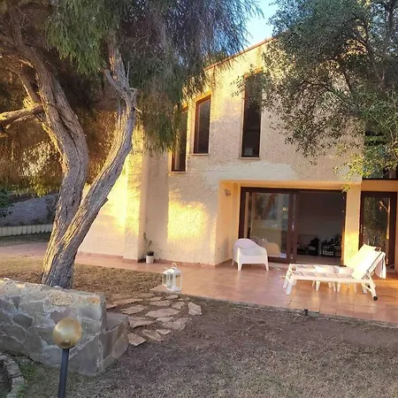 Villa Seaview Villa, 4 Bedrooms, 5 Min Walk To *