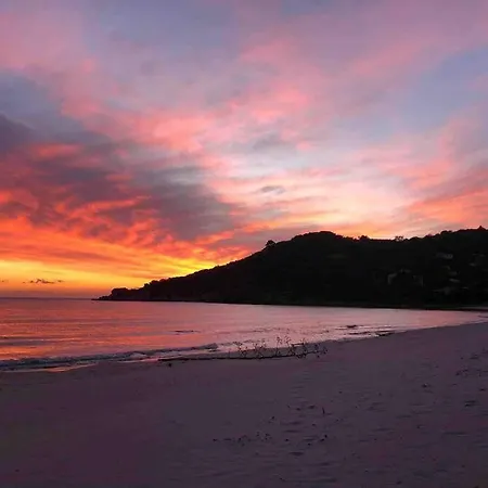 Seaview Villa, 4 Bedrooms, 5 Min Walk To Villa