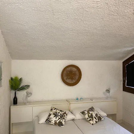 Villa Seaview Villa, 4 Bedrooms, 5 Min Walk To