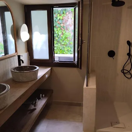 Seaview Villa, 4 Bedrooms, 5 Min Walk To Villa *