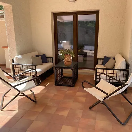 Seaview Villa, 4 Bedrooms, 5 Min Walk To * Torre delle Stelle