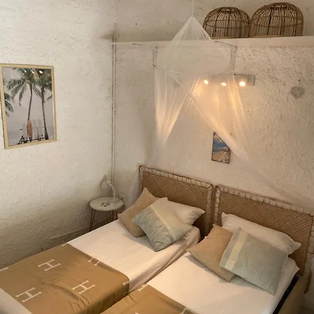 Seaview Villa, 4 Bedrooms, 5 Min Walk To *