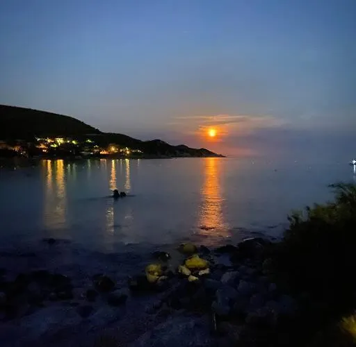 Seaview Villa, 4 Bedrooms, 5 Min Walk To Villa *
